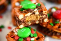 Reese’s Festive Sweet and Salty Pretzel Treasures