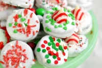 Your Essential Guide to Holiday Peppermint Oreos