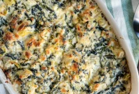 Creamy Roasted Garlic Spinach Artichoke Dip