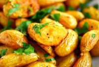 Golden Garlic Roasted Potatoes