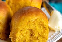 Golden Pumpkin Dinner Rolls