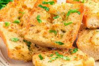 Golden Crispy Air Fryer Garlic Bread