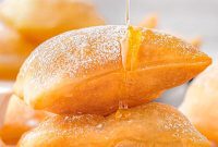 Golden Puffy Sopapillas