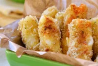 Make-Ahead Crispy Baked Mozzarella Sticks
