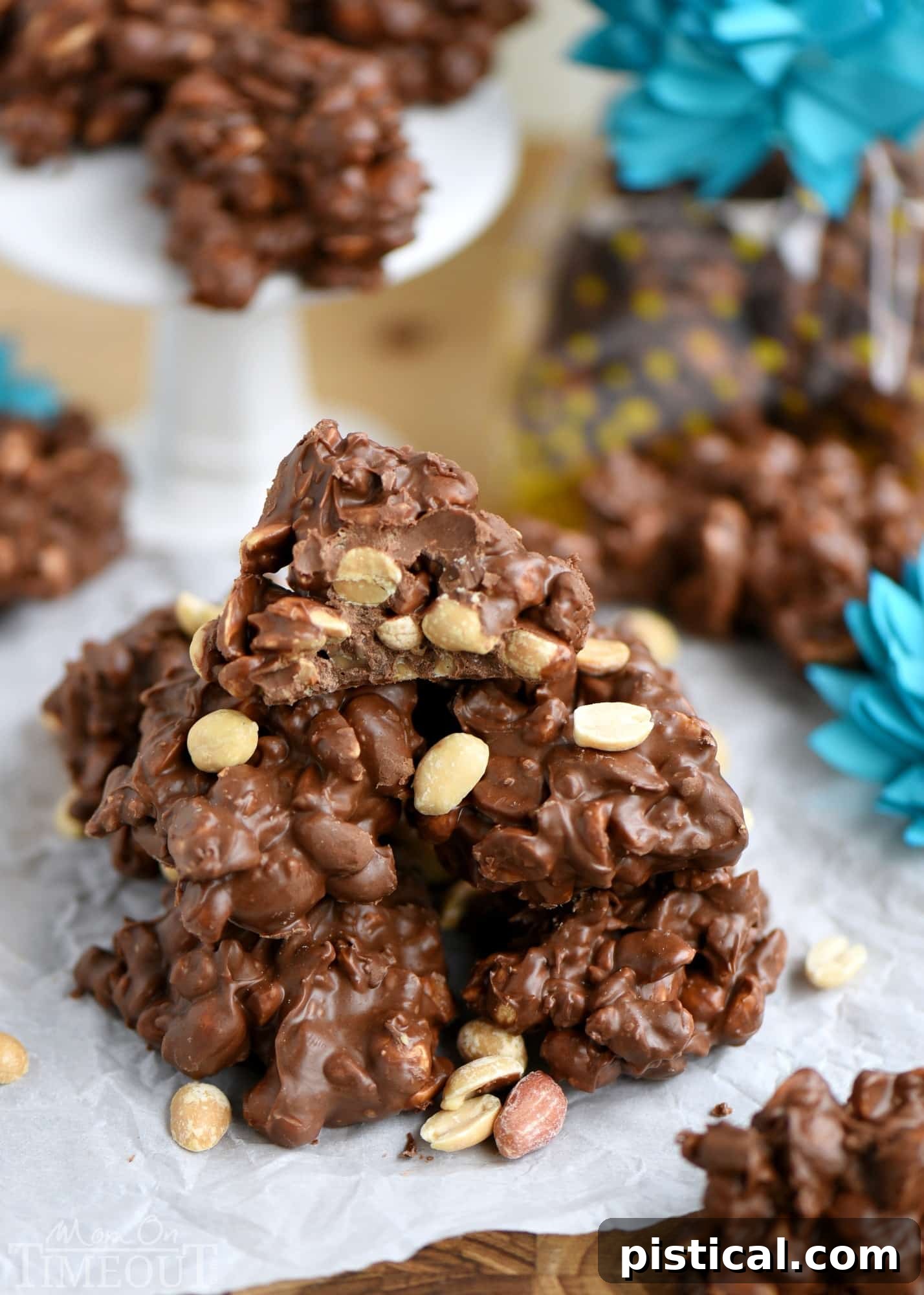 Golden Toffee Peanut Delights 4 Toffee Peanut Clusters displayed in an elegant gift box with a rustic bow, emphasizing their suitability as a delicious homemade present.