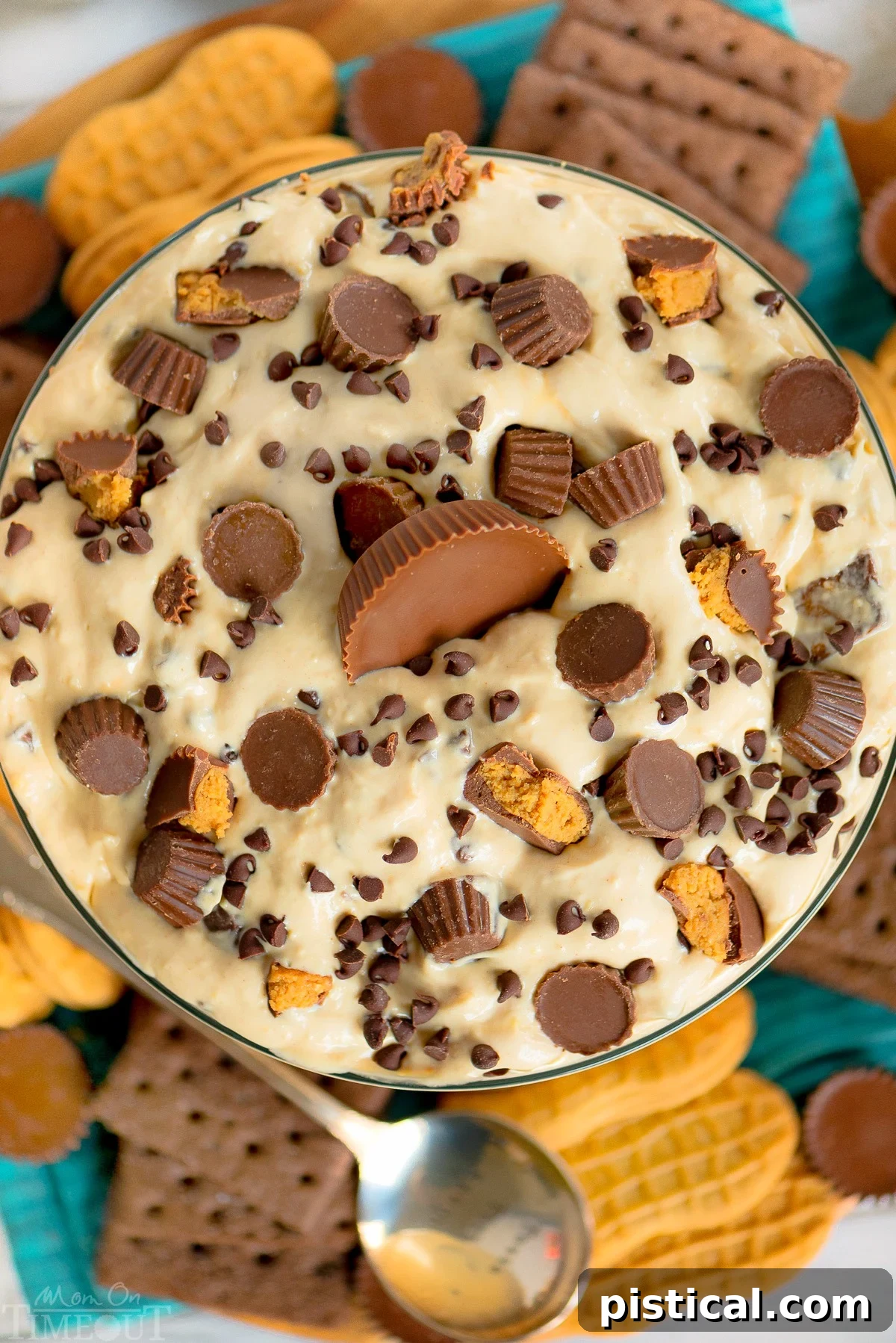 Reese's Peanut Butter Fluff is an easy and delicious dip or dessert that can be made in just 5 minutes and is perfect for family gatherings, BBQs or game day. Serve with fresh fruit, chocolate graham crackers and peanut butter cookies as dippers. reese's peanut butter cup fluff