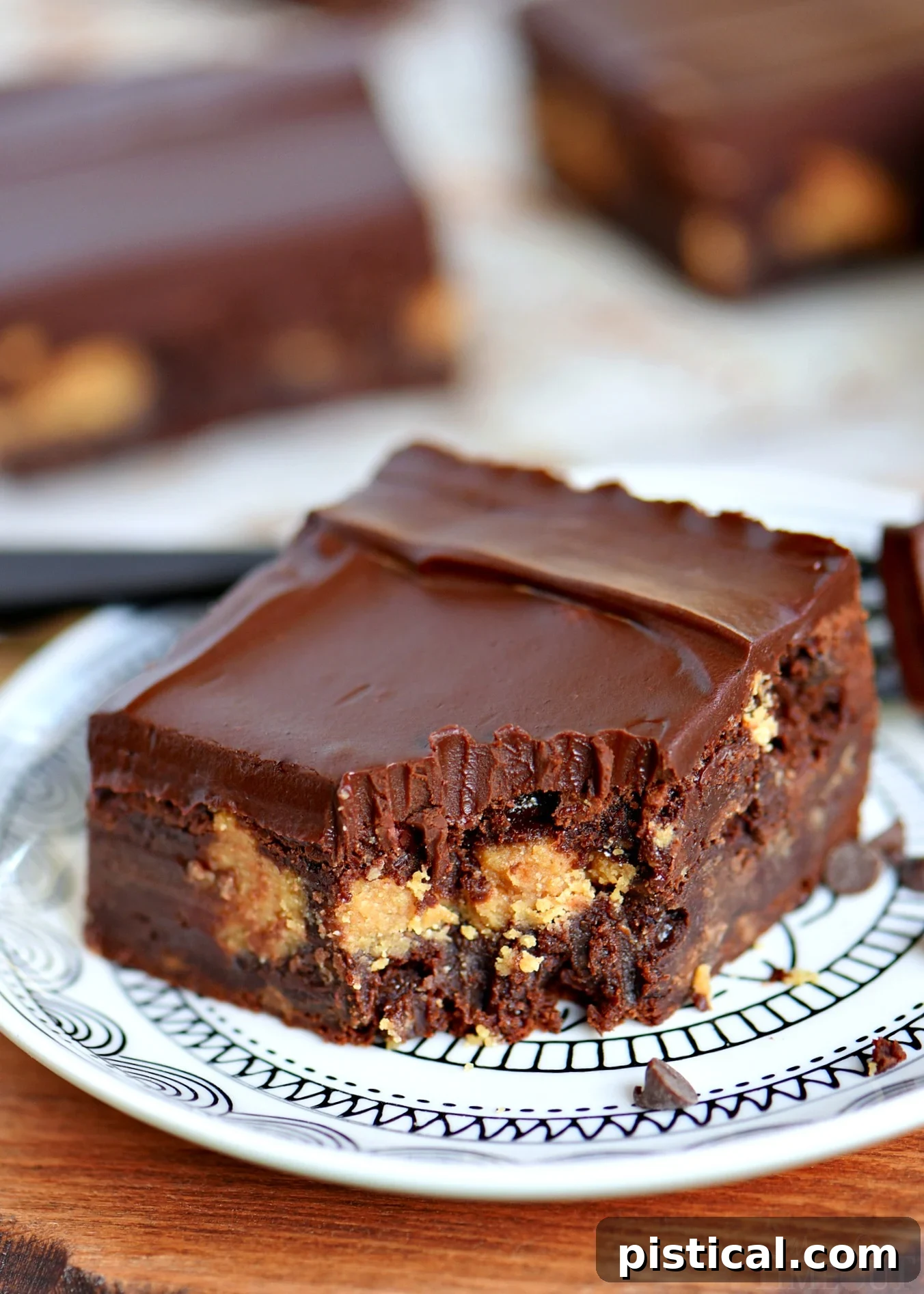 Naturally gluten-free brownies made with cornstarch for ultimate fudginess and chewiness
