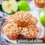 Apple Muffins with Crumb Topping