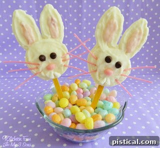 Greek Yogurt Bunny Pops, healthy and refreshing yogurt pops shaped like bunnies.
