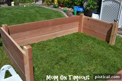 planter box showing extended 4x4 posts