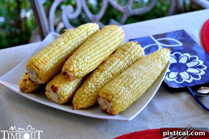 Perfectly grilled corn on the cob, a delicious side for summer parties