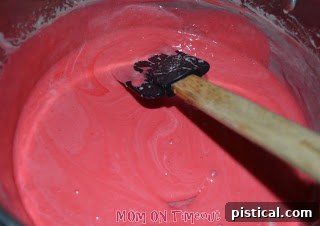 Sweetheart Popcorn Bites 6 Melted marshmallow and butter mixture with added red food coloring.