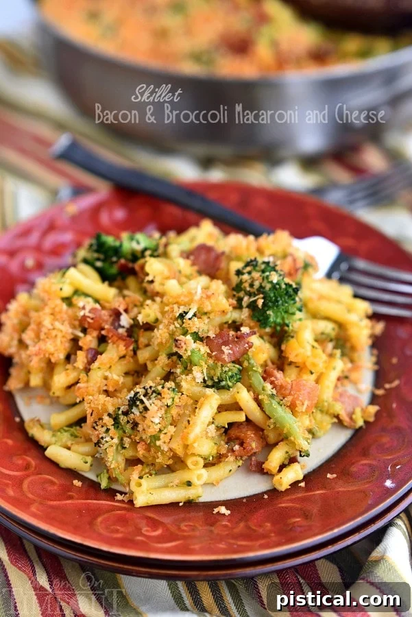 Skillet Bacon and Broccoli Macaroni and Cheese is the perfect dinner recipe for busy weeknights! Easy and delicious! | MomOnTimeout.com