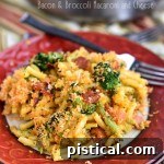 Skillet Bacon and Broccoli Macaroni and Cheese