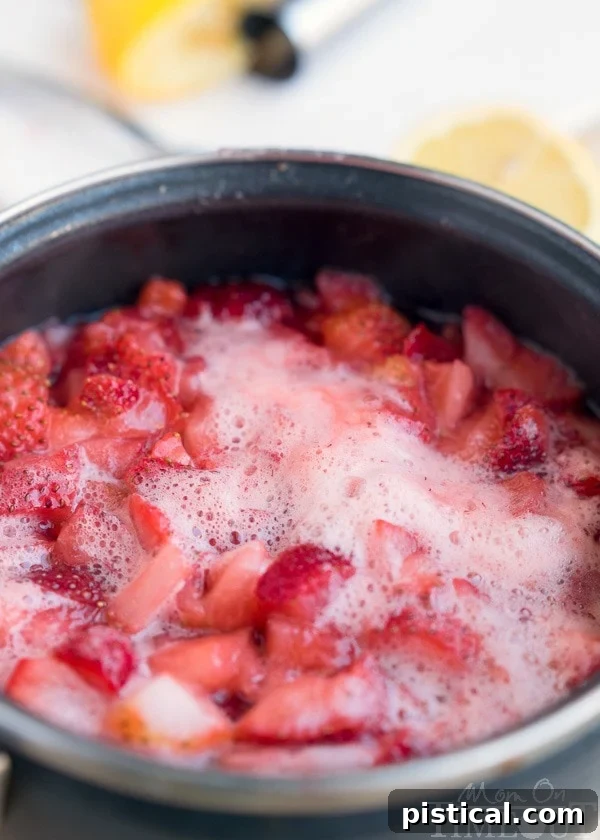 homemade-strawberry-ice-cream-topping-cooking